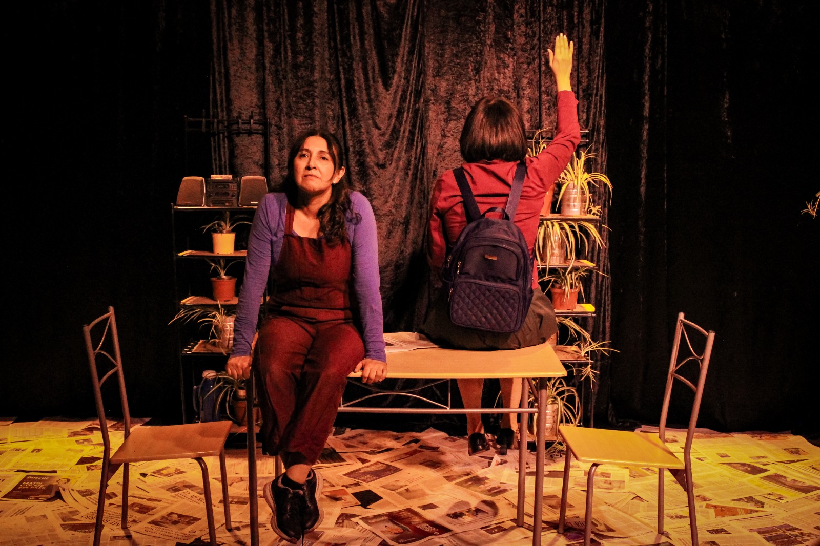 OBRA LAS ANALFABETAS SE PRESENTA EN VALPARAÍSO PROFUNDO