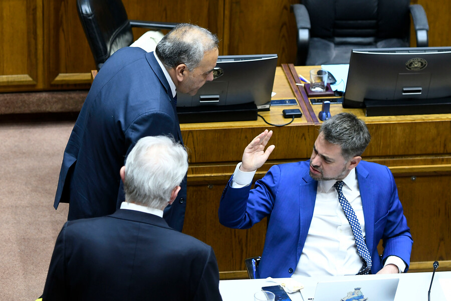 Declaran admisible la querella del senador Fidel Espinoza contra el diputado Manouchehri