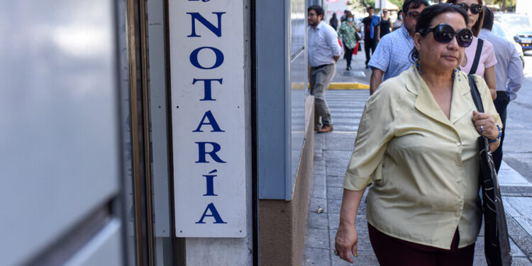 Notarios destacan reforma pero piden determinar competencias de fiscalización