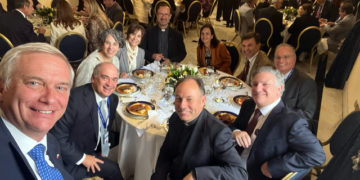 Kast excompañeros La Moneda