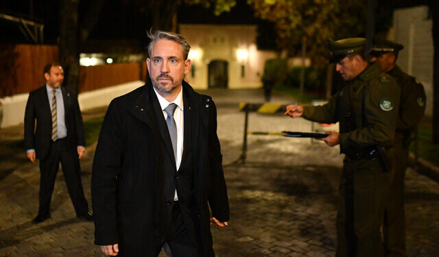 diputado republicano esposa subsidio
