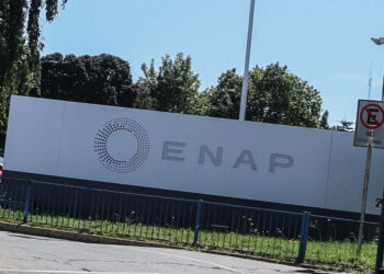 Ingresan solicitud para Comisión Investigadora por irregularidades en emisiones de ENAP