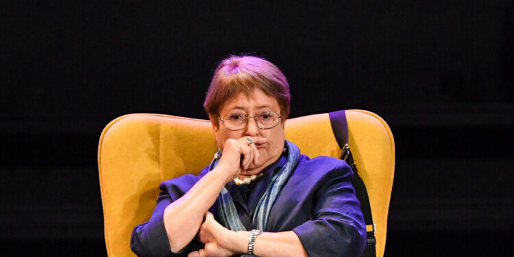 Las discrepancias entre parlamentarios por caída en respaldo a Bachelet en carrera por la ONU