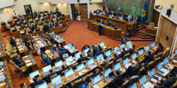 Diputados presentan reforma que amplía test de drogas y causal de cesación del cargo para autoridades públicas, notarios y docentes